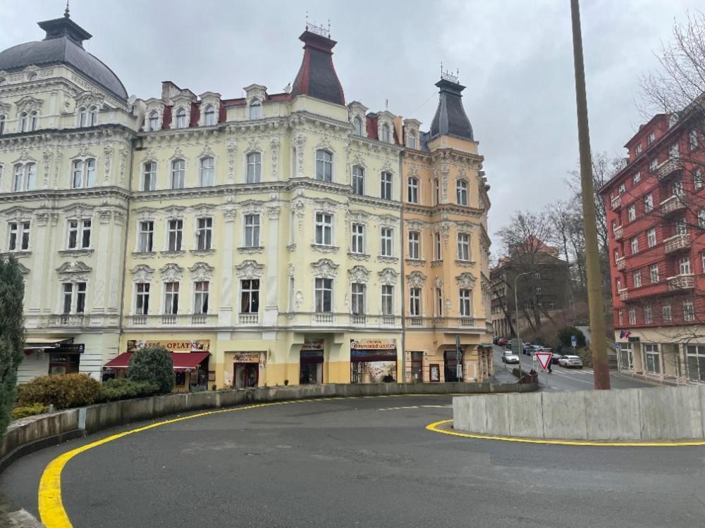 Apartman Diana Apartment Karlovy Vary Bagian luar foto